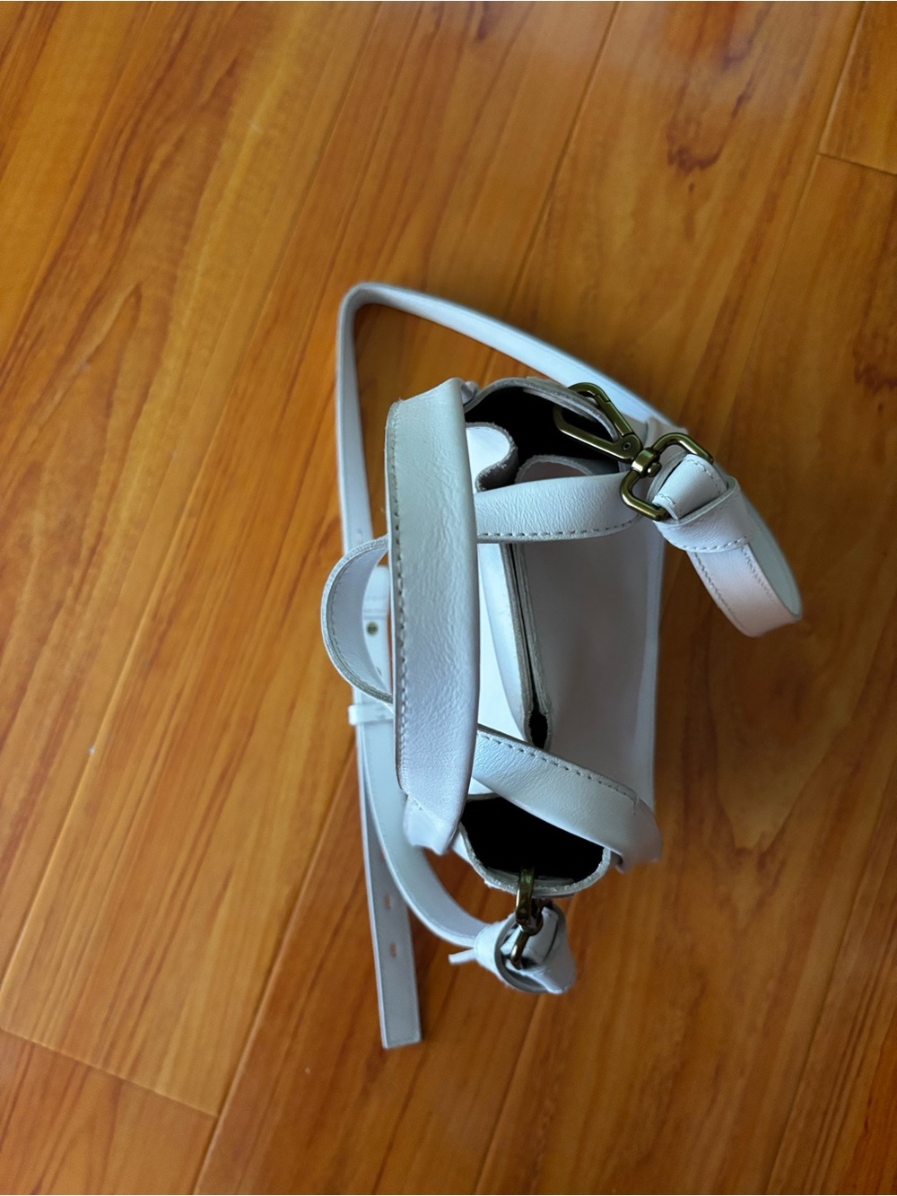 Madewell The Sydney Shoulder Bag View 5